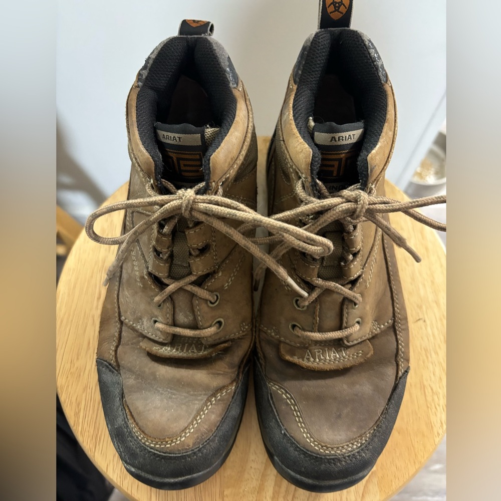 Ariat Men's Tan and Black Leather Boots